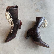 Load image into Gallery viewer, 1910s-1920s Brown Lace Up Boots | Approx Sz 7