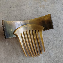 Load image into Gallery viewer, 19th C. Hinged Hair Comb