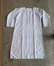 Load image into Gallery viewer, 1900s French Linen Chemise