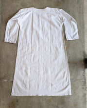 Load image into Gallery viewer, 1900s French Linen Chemise