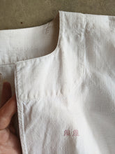 Load image into Gallery viewer, 1900s French Linen Chemise