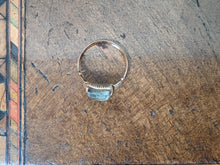 Load image into Gallery viewer, 1890s 10k Gold Labradorite Cameo Ring