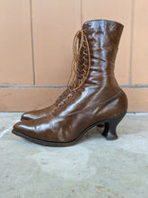 Load image into Gallery viewer, 1910s-1920s Brown Louis Heel Boots | Sz 7.5-8