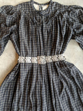 Load image into Gallery viewer, 1900s EPNS Flower Belt | 26"