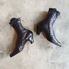 Load image into Gallery viewer, 1900s Side Lacing Boots | Approx Sz 7.5-8