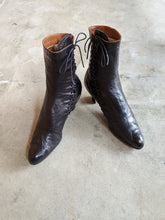 Load image into Gallery viewer, 1900s Side Lacing Boots | Approx Sz 7.5-8