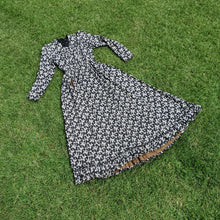 Load image into Gallery viewer, C. 1899 to Early 1900s Cotton Wrapper Dress