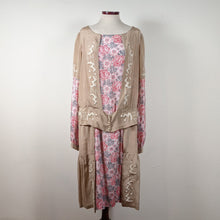 Load image into Gallery viewer, 1920s Silk Floral Dress