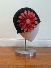 Load image into Gallery viewer, 1920s Black + Pink Cloche Hat