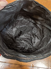 Load image into Gallery viewer, 1920s Black + Pink Cloche Hat