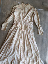 Load image into Gallery viewer, 1880s Soft Cotton Printed Dress