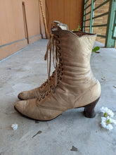 Load image into Gallery viewer, 1900s-1910s Oatmeal Brown Lace Up Boots | Sz 7-7.5