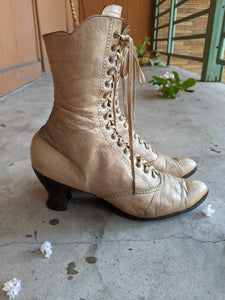 1900s-1910s Oatmeal Brown Lace Up Boots | Sz 7-7.5