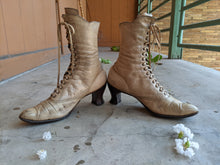 Load image into Gallery viewer, 1900s-1910s Oatmeal Brown Lace Up Boots | Sz 7-7.5