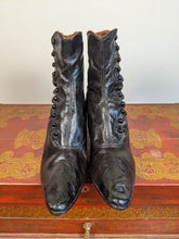 Load image into Gallery viewer, 1890s Black Side Button Boots