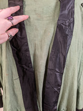 Load image into Gallery viewer, 1920s Green Linen Dress