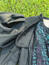 Load image into Gallery viewer, 1890s Green + Black Gigot Sleeve Bodice
