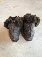 Load image into Gallery viewer, c. 1890s-1900s Felt + Fur Slippers