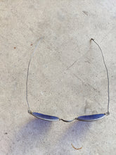 Load image into Gallery viewer, 1890s-1900s Cobalt Blue Tinted Glasses