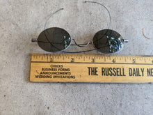 Load image into Gallery viewer, 1890s-1900s Tinted Glasses