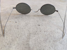Load image into Gallery viewer, 1890s-1900s Tinted Glasses