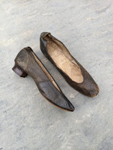 Load image into Gallery viewer, c. 1880s Leather Pumps