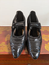 Load image into Gallery viewer, c. 1910s-1920s Black Suede Heels | Approx Sz 8