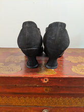 Load image into Gallery viewer, c. 1910s-1920s Black Suede Heels | Approx Sz 8