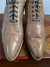 Load image into Gallery viewer, c. 1910s Light Brown Boots | Approx Size 5