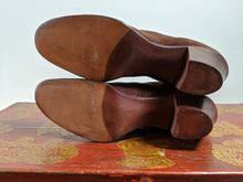 Load image into Gallery viewer, Early 1910s Brown Suede Side Button Boots | Approx Sz 5