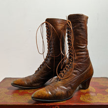 Load image into Gallery viewer, c. 1910s Brown Lace Up Boots | Approx Sz 7