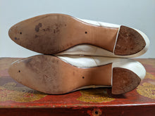 Load image into Gallery viewer, c. 1890s White Kid Leather Shoes | Approx Sz 4-5