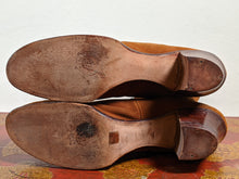 Load image into Gallery viewer, Early 1910s Brown Suede Side Button Boots | Approx Sz 5