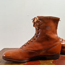 Load image into Gallery viewer, c. 1930s Brown Boots | Approx Sz 4-5