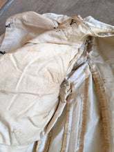 Load image into Gallery viewer, 1890s Cream Silk Gigot Sleeve Bodice