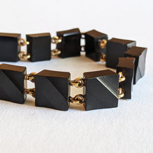 Load image into Gallery viewer, 19th c. 14k Gold Carved Onyx Link Bracelet