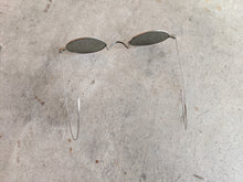 Load image into Gallery viewer, c. 1890s-1900s Tinted Glasses
