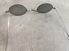 Load image into Gallery viewer, c. 1890s-1900s Tinted Glasses