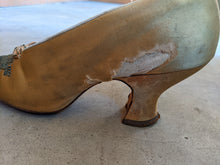 Load image into Gallery viewer, c. Turn of the Century Gold Beaded Pumps