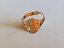 Load image into Gallery viewer, c. 1804 14k Gold Posy Ring "Remember the Giver"
