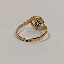 Load image into Gallery viewer, c. 1910s 18k Gold + Platinum Diamond Ring