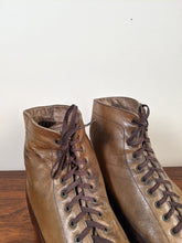 Load image into Gallery viewer, c. 1910s-1920s Two-Tone Brown Boots | Approx Women's 9-9.5