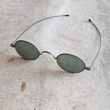 Load image into Gallery viewer, c. 1890s-1900s Tinted Glasses