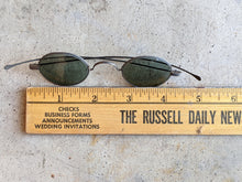 Load image into Gallery viewer, c. 1890s-1900s Tinted Glasses