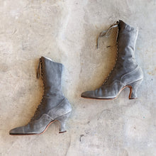 Load image into Gallery viewer, c. 1910s-1920s Grey Suede Boots | Approx Sz 5