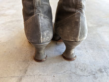 Load image into Gallery viewer, c. 1910s-1920s Grey Suede Boots | Approx Sz 5