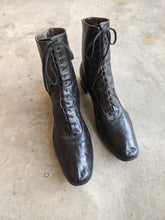 Load image into Gallery viewer, c. 1930s Boots | Approx Sz 8.5-9