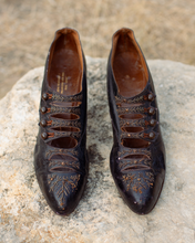 Load image into Gallery viewer, c. 1900s Beaded Leather Pumps