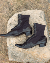 Load image into Gallery viewer, c. 1890s Black Pointed Toe Boots