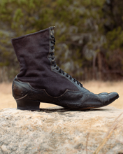 Load image into Gallery viewer, c. 1890s Black Pointed Toe Boots